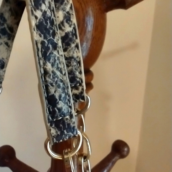 DKNY Handbag Shld/Crossbody Snake skin design chain link NWOT - Picture 10 of 16